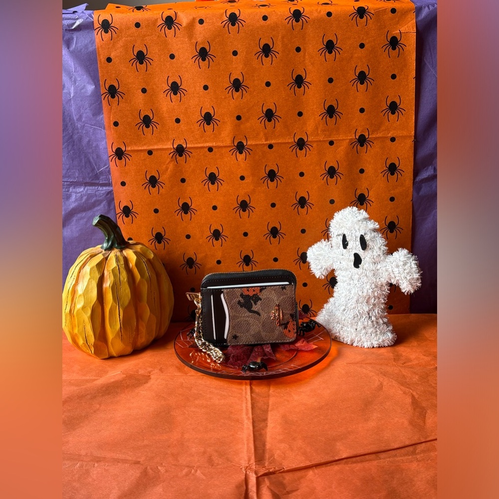 ππ»πββ¬ COACH ZIP CARD CASE IN SIGNATURE CANVAS WITH HALLOWEEN PRINT πββ¬π»π - Picture 9 of 16